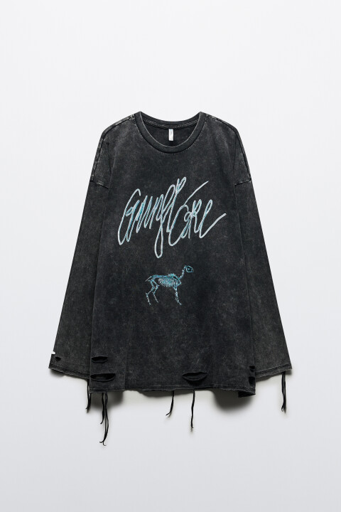 Лонгслив oversize рваный с принтом