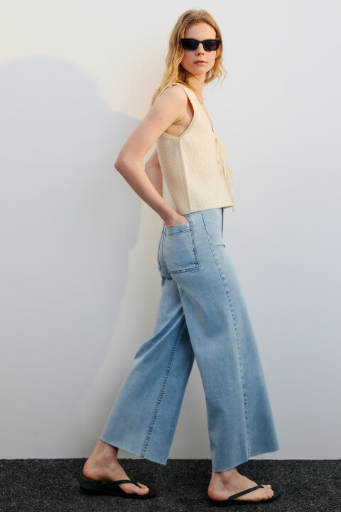 

Джинсы широкие укороченные с открытыми срезами, Голубой, Джинсы широкие укороченные с открытыми срезами