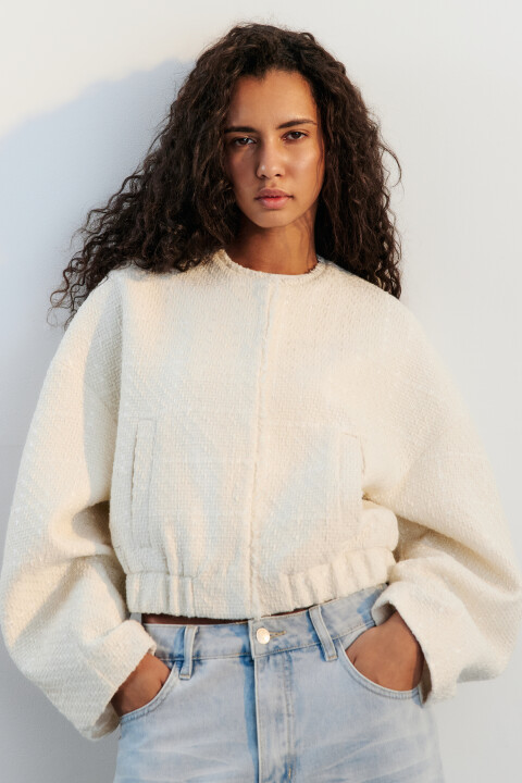 Жакет-бомбер oversize твидовый укороченный