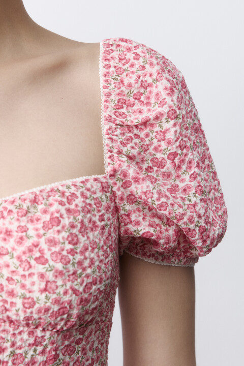 

Платье мини приталенное с цветочным принтом, Мультиколор, Платье мини приталенное с цветочным принтом