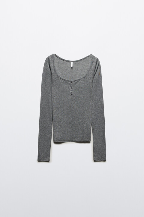 

Лонгслив с вырезом и застежкой, Молочный, Лонгслив с вырезом и застежкой