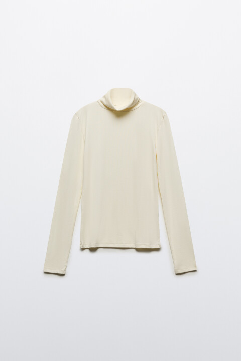 Водолазка из вискозного трикотажа