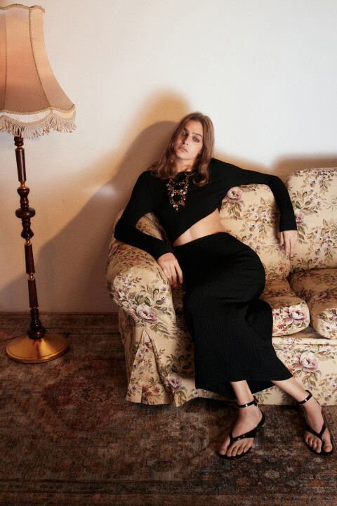 

Платье-футляр с вырезом на талии, Черный, Платье-футляр с вырезом на талии