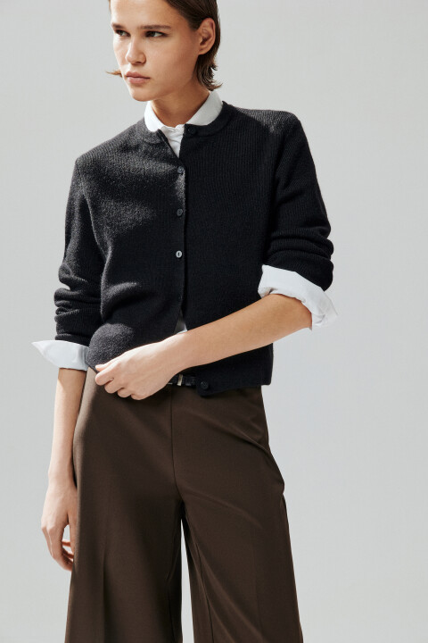 

Кардиган на пуговицах с круглым вырезом, Черный, Кардиган на пуговицах с круглым вырезом