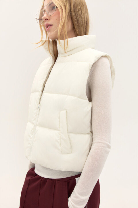 

Жилет стеганый утепленный, Молочный, Жилет стеганый утепленный