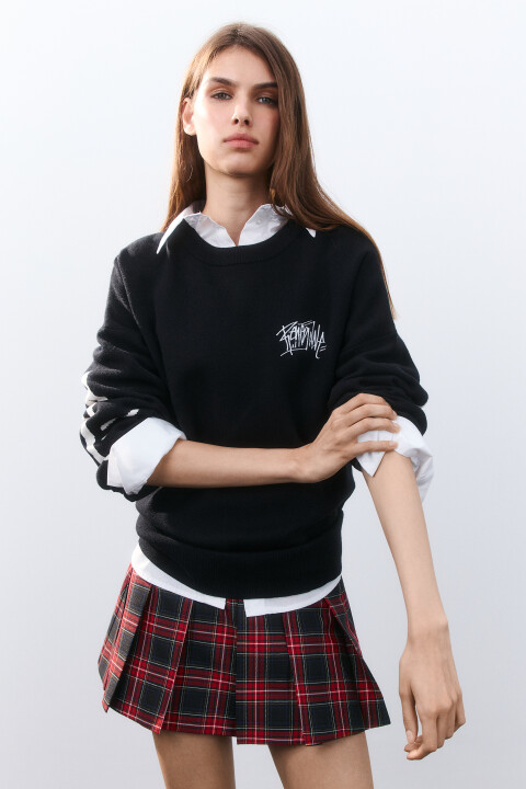 

Джемпер вязаный с вышивкой и принтом, Черный, Джемпер вязаный с вышивкой и принтом