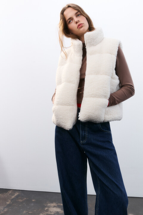 

Жилет плюшевый утепленный, Молочный, Жилет плюшевый утепленный