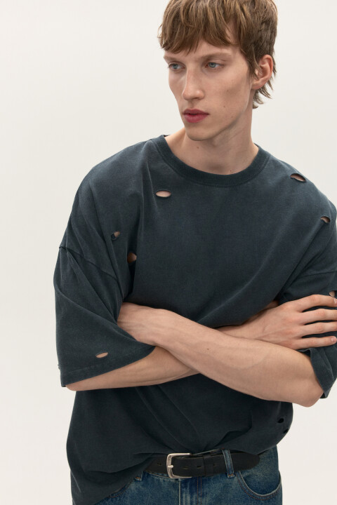 

Футболка oversize с рваными элементами, Черный, Футболка oversize с рваными элементами