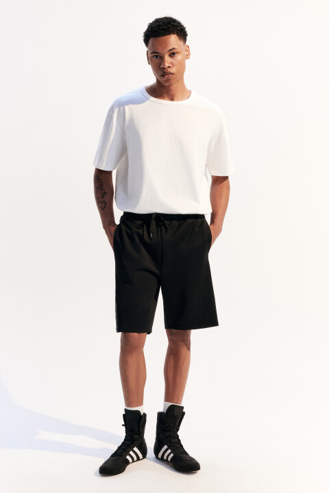 

Шорты спортивные с лампасами, Черный, Шорты спортивные с лампасами