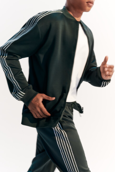 Олимпийка спортивная с лампасами