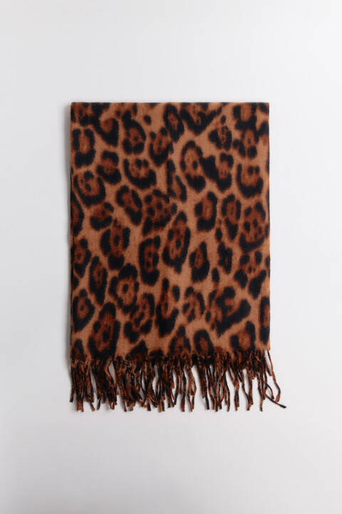 Шарф с леопардовым принтом