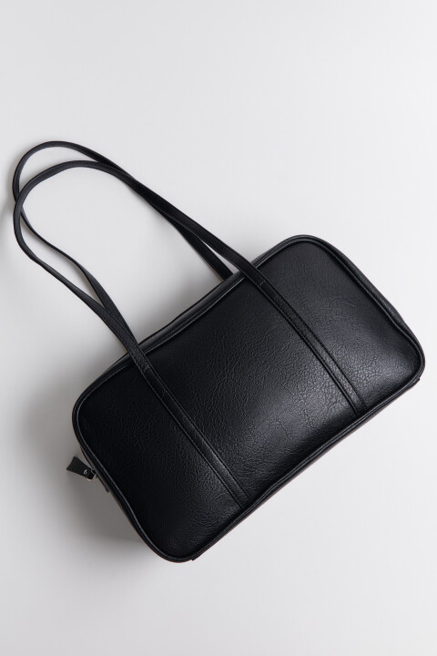 Сумка с ручками на плечо