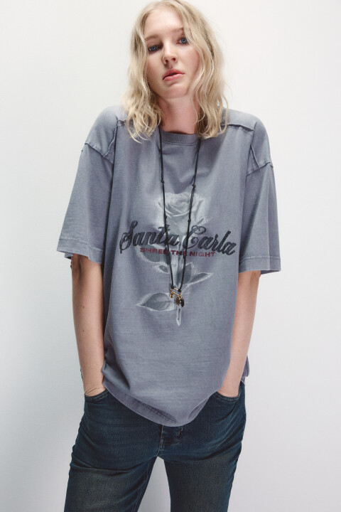 

Футболка с принтом и открытыми срезами, Черный, Футболка с принтом и открытыми срезами