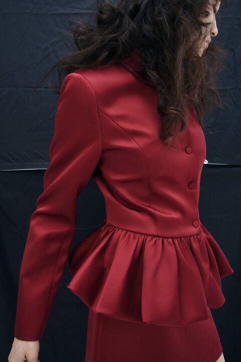 

Жакет атласный с пышной баской, Красный, Жакет атласный с пышной баской