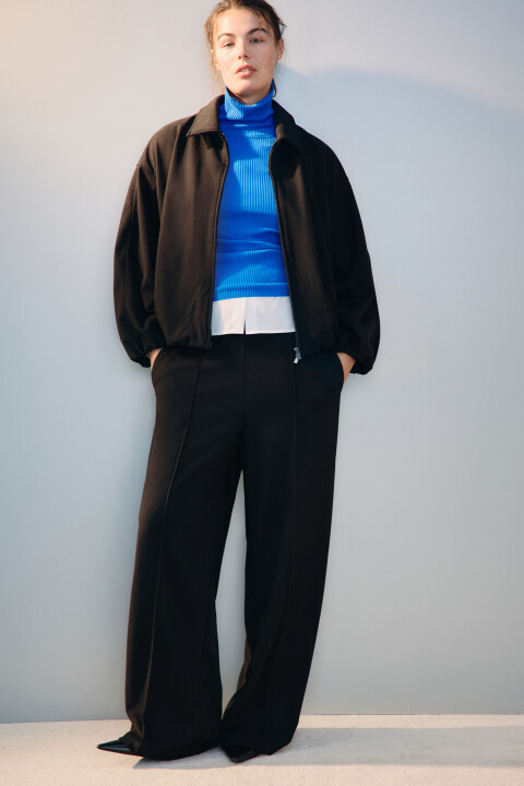 

Брюки прямые трикотажные со стрелками, Черный, Брюки прямые трикотажные со стрелками