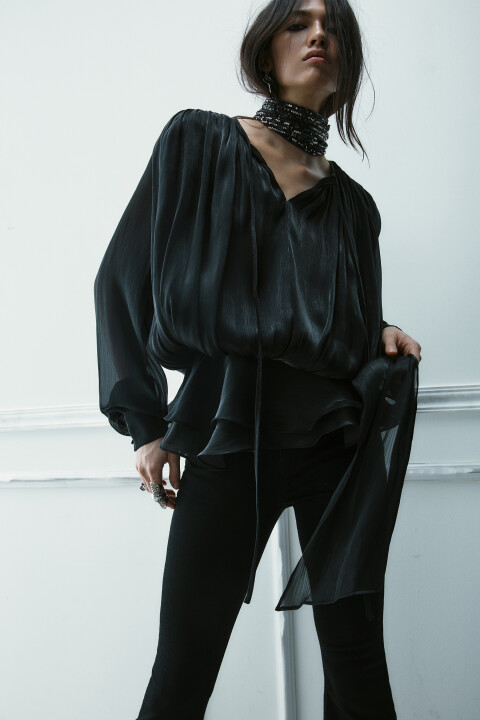 

Блузка объемная с баской и поясом, Черный, Блузка объемная с баской и поясом