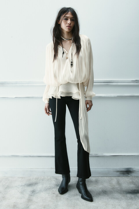 

Блузка объемная с баской и поясом, Молочный, Блузка объемная с баской и поясом