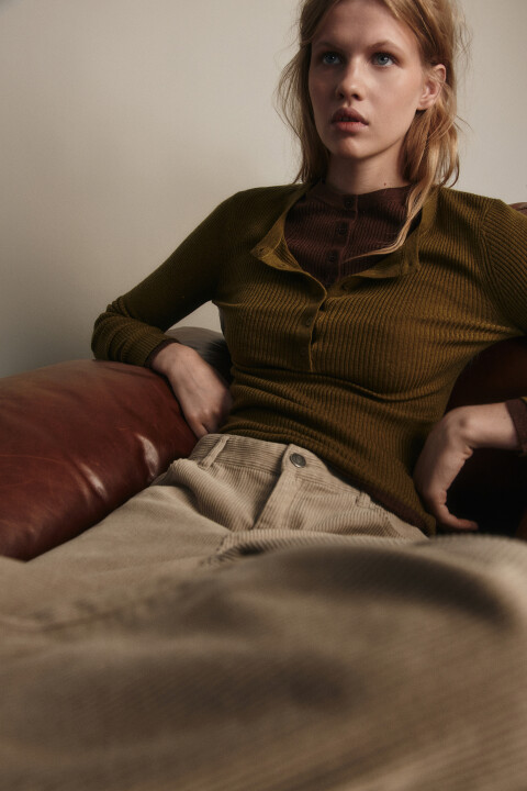 

Джемпер шерстяной с застежкой на груди, Ванильный, Джемпер шерстяной с застежкой на груди