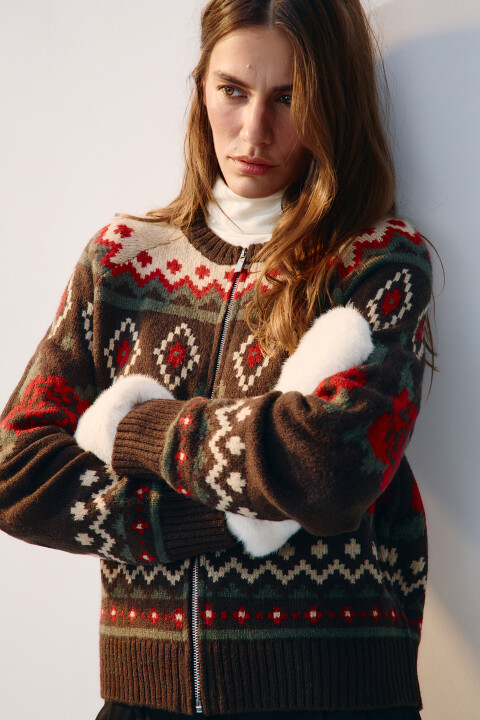 Кардиган на молнии вязаный с узором