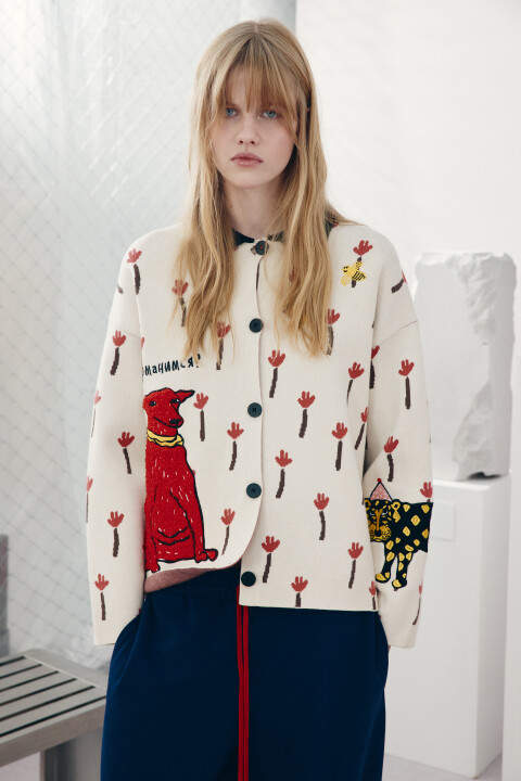 

Кардиган на пуговицах с патчами и вышивкой, Белый, Кардиган на пуговицах с патчами и вышивкой