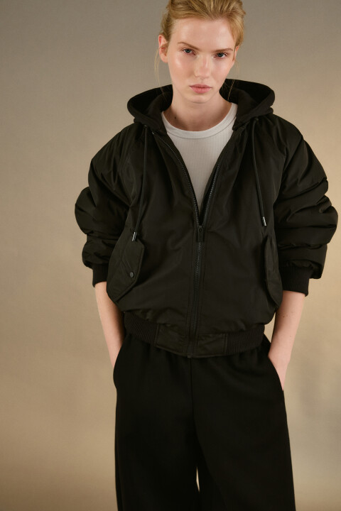 

Куртка-бомбер с трикотажным капюшоном, Черный, Куртка-бомбер с трикотажным капюшоном