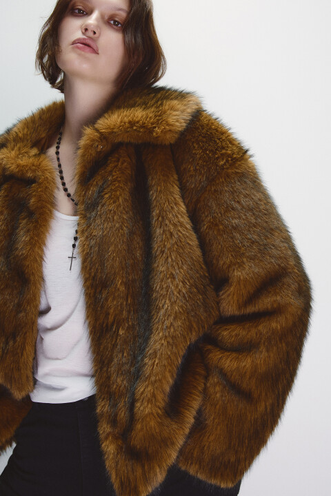 

Шуба короткая с длинным ворсом, Коричневый, Шуба короткая с длинным ворсом