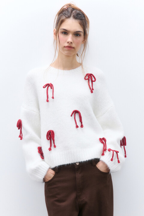 

Джемпер вязаный с декором, Молочный, Джемпер вязаный с декором