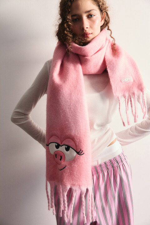 

Шарф теплый с патчем, Розовый, Шарф теплый с патчем