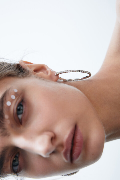 

Серьги-кольца со стразами, Серый, Серьги-кольца со стразами