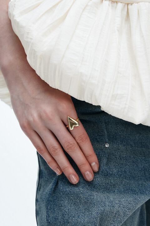 

Кольцо гладкое с сердечком, Желтый, Кольцо гладкое с сердечком