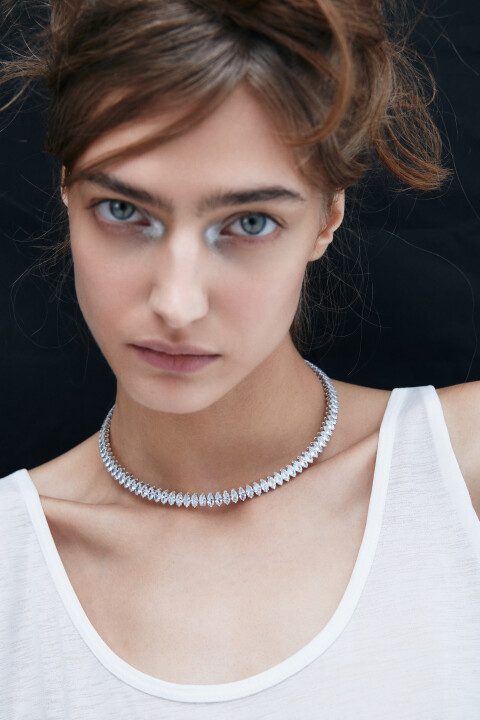 

Колье-обруч со стразами, Серый, Колье-обруч со стразами