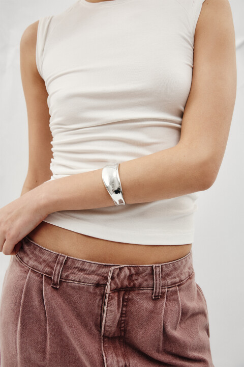 

Браслет-полукольцо гладкий, Серый, Браслет-полукольцо гладкий