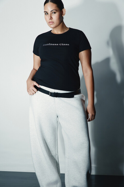 

Футболка приталенная с надписью, Черный, Футболка приталенная с надписью