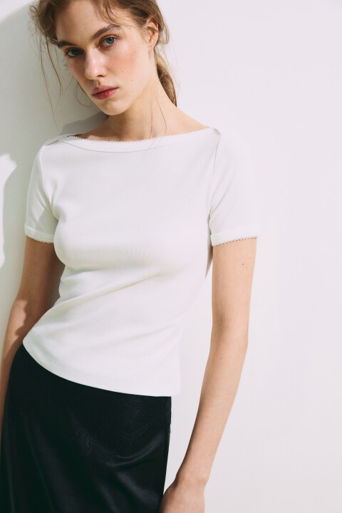 

Футболка облегающая с вырезом-лодочкой, Белый, Футболка облегающая с вырезом-лодочкой