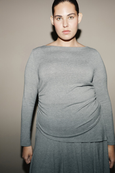 

Лонгслив с разрезом и асимметричным низом, Серый, Лонгслив с разрезом и асимметричным низом