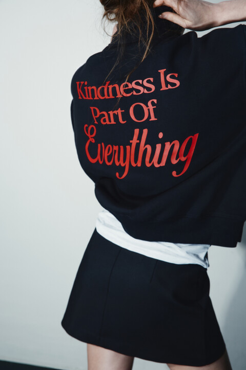 Свитшот с воротником на молнии