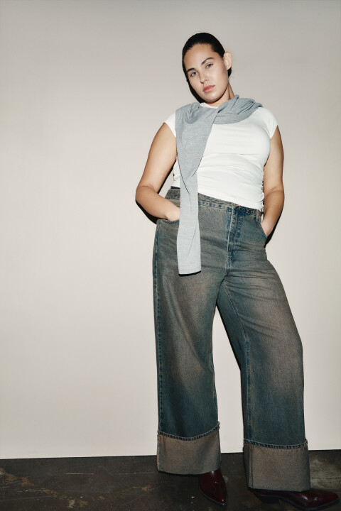 

Джинсы широкие с подворотами, Темный тинт, Джинсы широкие с подворотами