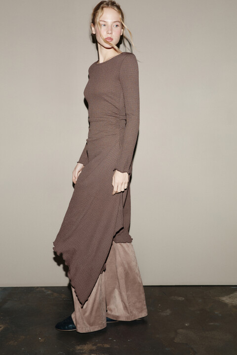 

Платье макси асимметричное из жатой ткани, Красный, Платье макси асимметричное из жатой ткани