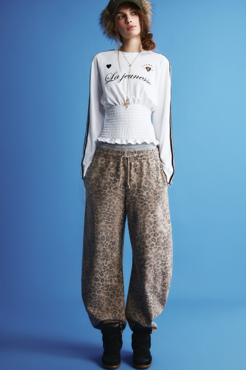 

Брюки barrel fit из футера с леопардовым принтом, Мультиколор, Брюки barrel fit из футера с леопардовым принтом