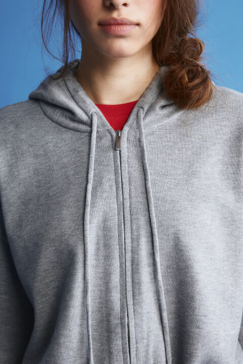 

Худи-зипка вязаная с баской, Серый, Худи-зипка вязаная с баской