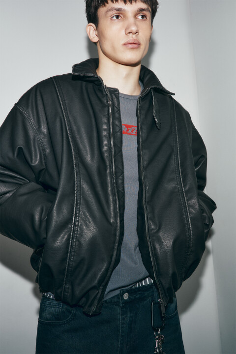

Куртка-бомбер с кожаной фактурой и воротником-стойкой, Черный, Куртка-бомбер с кожаной фактурой и воротником-стойкой