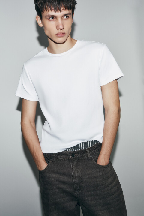 

Футболка приталенная в рубчик, Белый, Футболка приталенная в рубчик