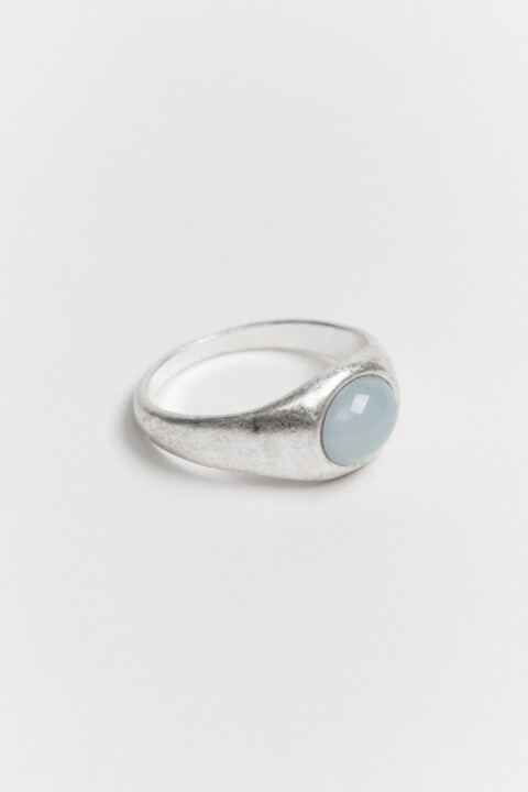 

Кольцо серебристое потертое с искусственным камнем, Серый, Кольцо серебристое потертое с искусственным камнем