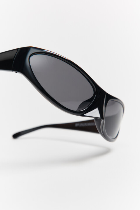 

Очки солнцезащитные в спортивном стиле, Черный, Очки солнцезащитные в спортивном стиле