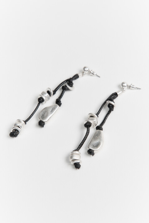 

Серьги-гвоздики в виде шнурков с металлическими вставками, Серый, Серьги-гвоздики в виде шнурков с металлическими вставками