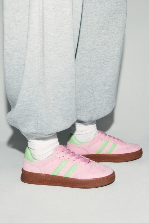 

Кеды низкие с контрастными вставками, Розовый, Кеды низкие с контрастными вставками