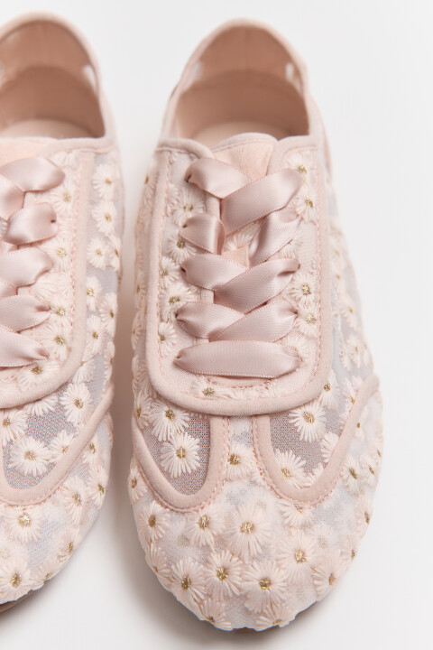 

Кроссовки сетчатые с вышивкой, Молочный, Кроссовки сетчатые с вышивкой