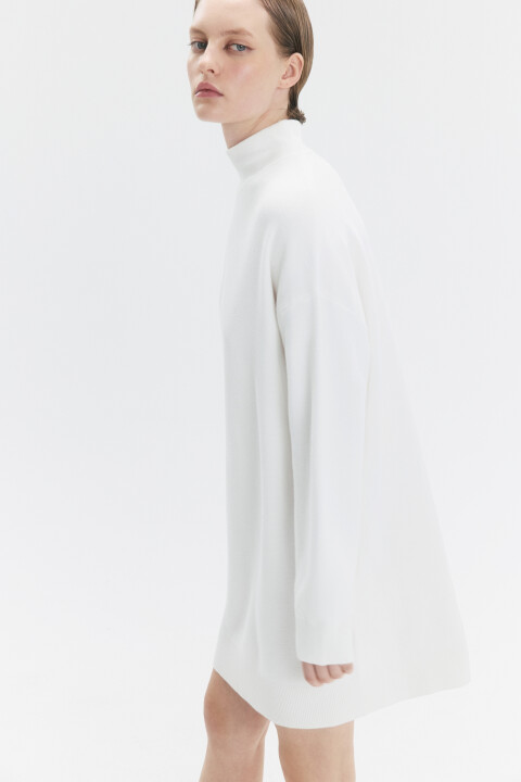 

Платье-свитер мини вискозное с воротником, Молочный, Платье-свитер мини вискозное с воротником