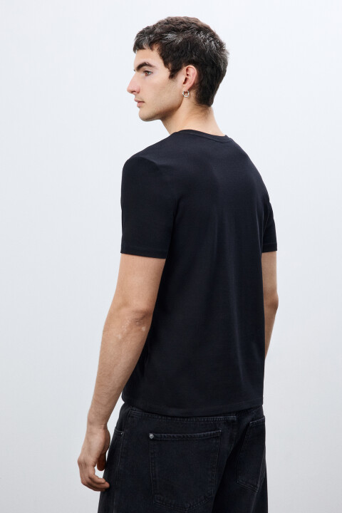 

Футболка облегающая базовая, Черный, Футболка облегающая базовая