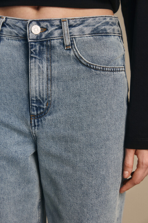 

Джинсы mom fit укороченные с высокой посадкой, Голубой, Джинсы mom fit укороченные с высокой посадкой